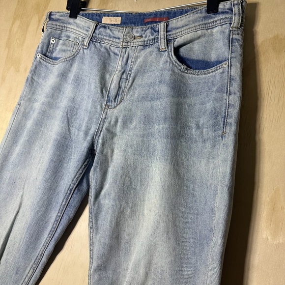Pilcro By Anthropologie Slim Boyfriend Jeans Distressed Light Wash Size 28 - Picture 3 of 14